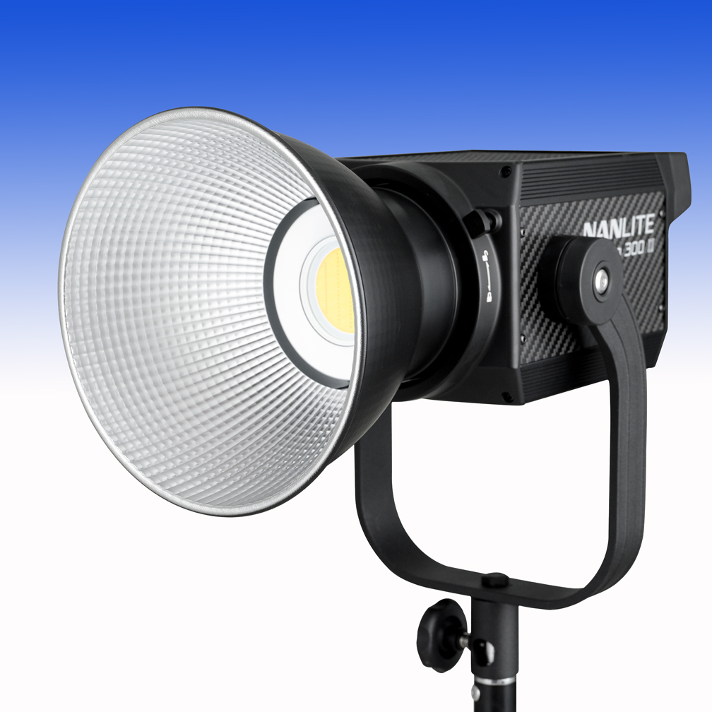 KAISER NANLITE FORZA 300 II Tageslicht LED Studioleuchte - Neue Version