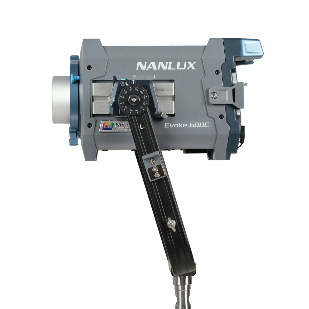 Nanlux Evoke 600C Full Color Nebula 8 Spot Light - SOFORT LIEFERBAR !