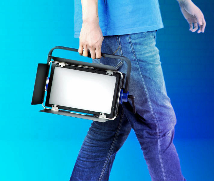 SWIT CL-M100C tragbare Mini-Studio-RGBW-LED-Leuchte - 100W - 3000 Lux