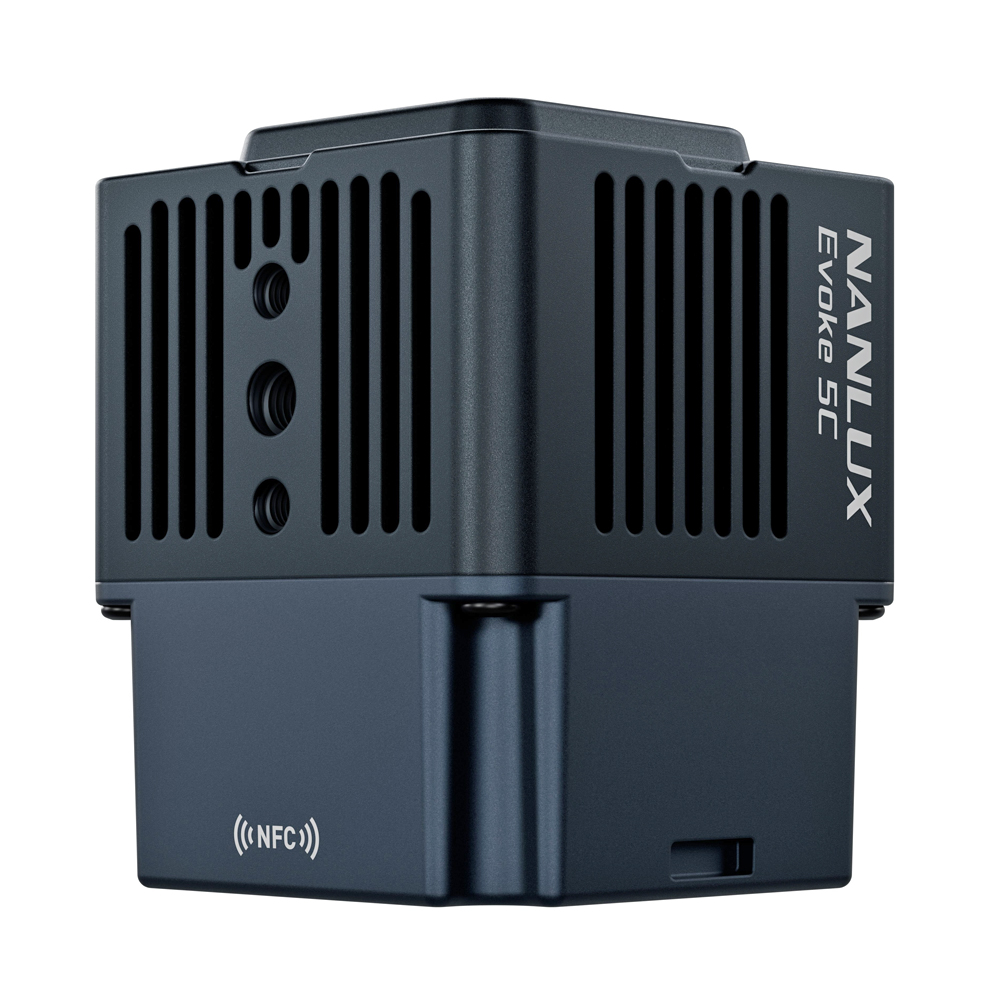 Nanlux Evoke 5C Full-color Spot Light mit Nebula C8 Light Engine - Anfang Mai lieferbar