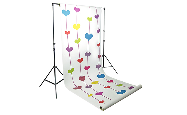 Bedruckter Hintergrundkarton Floating Hearts 1,35 x 5,5 Meter