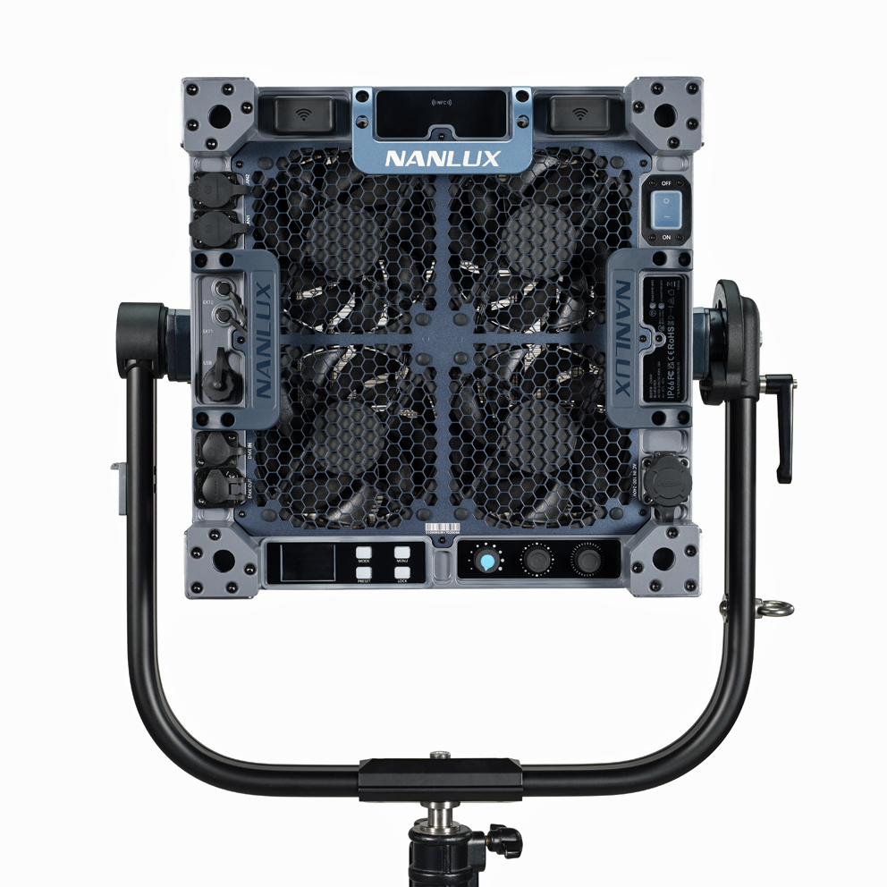 Nanlux Matrix 2500B 4-fach LED Bi-color Multi-source Spot Light - IBC OFFER - Price incl. tax !